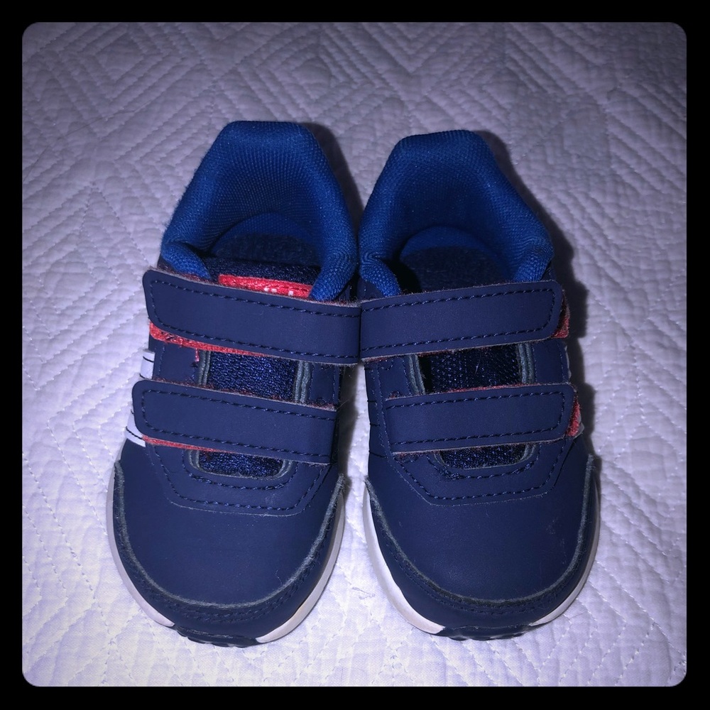 Boys Adidas Velcro tennis shoes